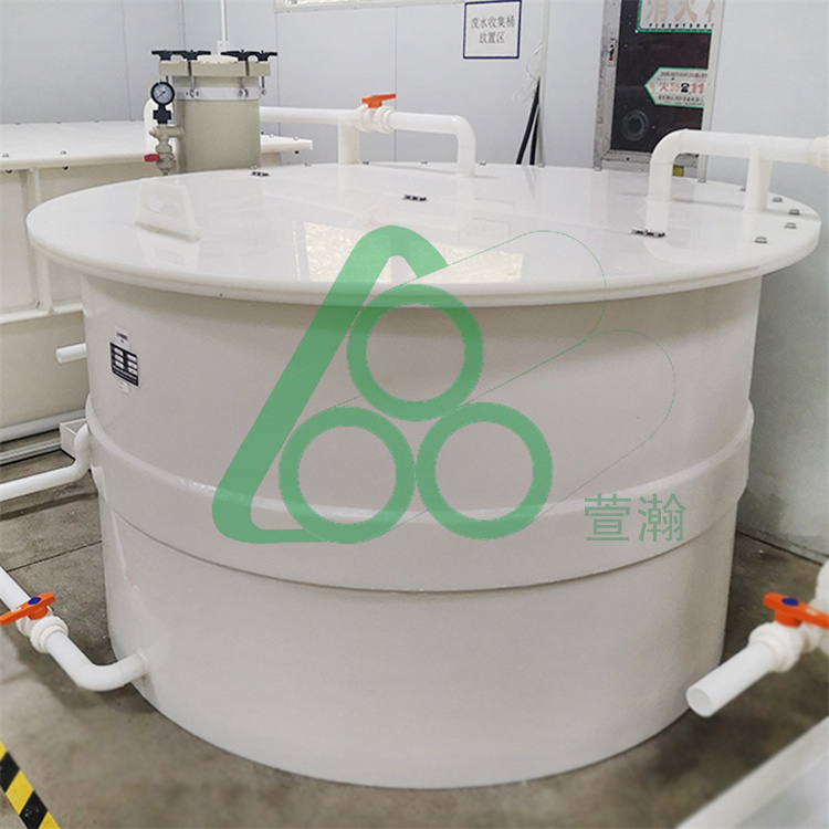 PP立式(shi)儲罐(guan)攪拌(ban)桶